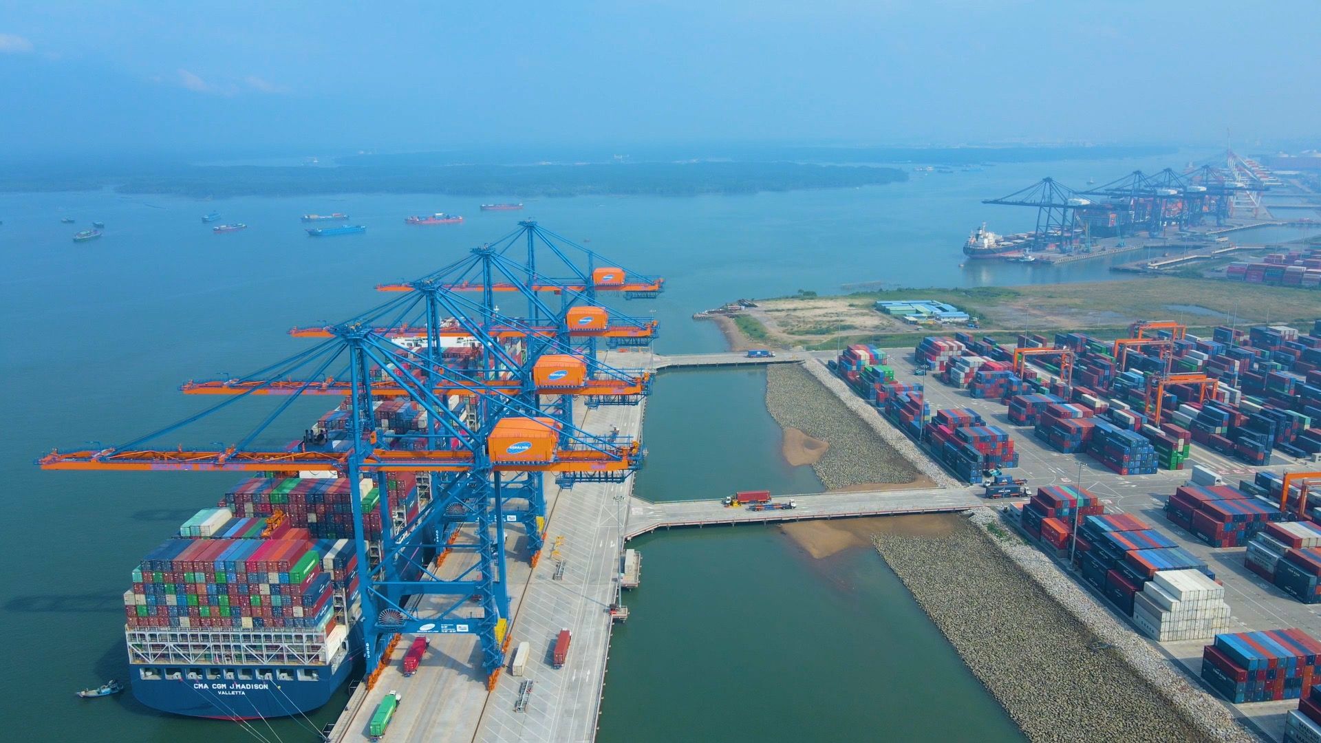XU HƯỚNG PHÁT TRIỂN CẢNG NƯỚC SÂU TẠI VIỆT NAM: BÀI HỌC TỪ CẢNG CÁI MÉP